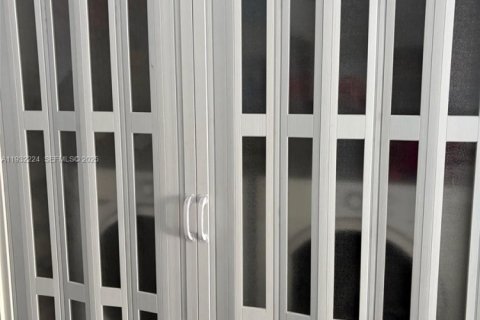 Copropriété à vendre à Miami, Floride: 3 chambres, 133.69 m2 № 1990679 - photo 9