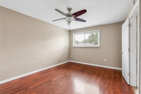 Condo in Altamonte Springs, Florida, 2 bedrooms  № 2278001 - photo 16