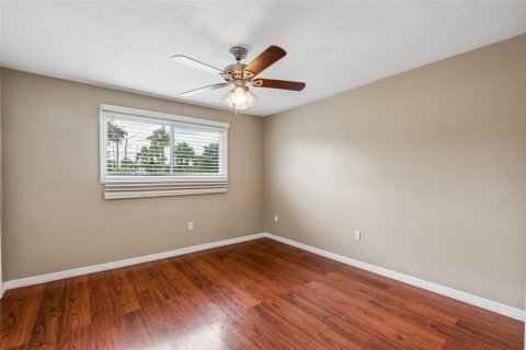 Condo in Altamonte Springs, Florida, 2 bedrooms  № 2278001 - photo 13