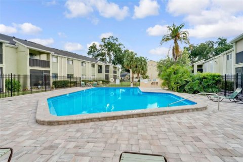 Condo in Altamonte Springs, Florida, 2 bedrooms  № 2278001 - photo 20