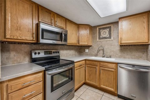 Condo in Altamonte Springs, Florida, 2 bedrooms  № 2278001 - photo 10