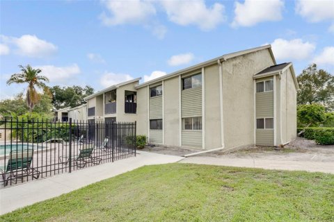 Condo in Altamonte Springs, Florida, 2 bedrooms  № 2278001 - photo 21