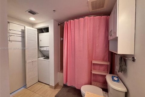 Copropriété à louer à Miami, Floride: 1 chambre, 73.49 m2 № 2407644 - photo 13