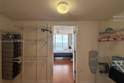 Copropriété à louer à Miami, Floride: 1 chambre, 73.49 m2 № 2407644 - photo 14