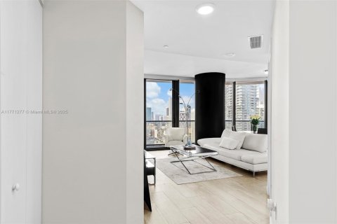 Condo in Miami, Florida, 2 bedrooms  № 1748633 - photo 8