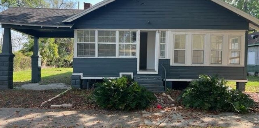 House in Jacksonville, Florida 3 bedrooms, 110.37 sq.m. № 766403