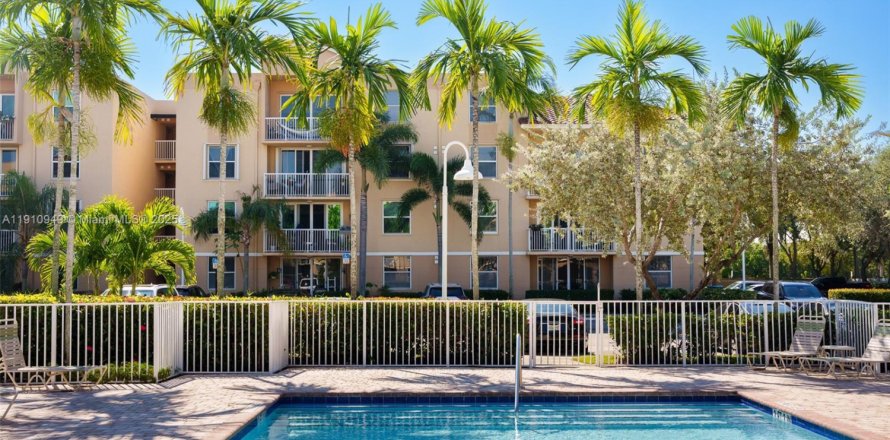 Condo in Dania Beach, Florida, 2 bedrooms  № 1967176