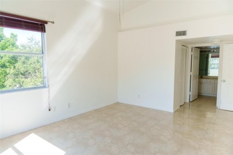 Condo in Dania Beach, Florida, 2 bedrooms  № 1967176 - photo 7