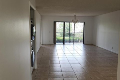 Condo in Weston, Florida, 2 bedrooms  № 2250960 - photo 5