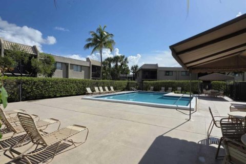 Condo in Weston, Florida, 2 bedrooms  № 2250960 - photo 10