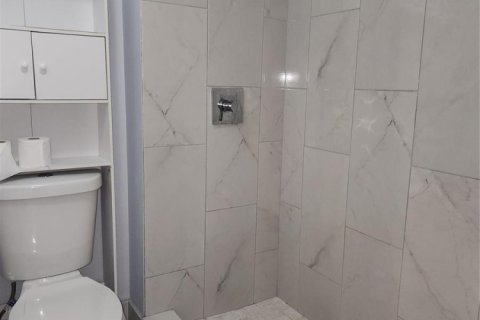 Condo in Weston, Florida, 2 bedrooms  № 2250960 - photo 8