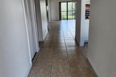 Condo in Weston, Florida, 2 bedrooms  № 2250960 - photo 3