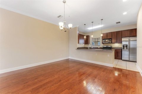 Touwnhouse à vendre à Tampa, Floride: 3 chambres, 199.37 m2 № 1538197 - photo 12