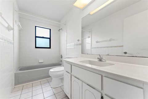 House in Palm Coast, Florida 2 bedrooms, 136.75 sq.m. № 1717766 - photo 19