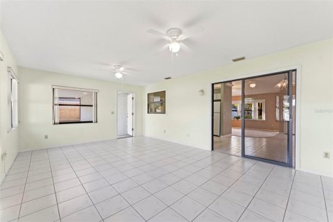 House in Palm Coast, Florida 2 bedrooms, 136.75 sq.m. № 1717766 - photo 21