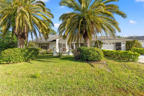 House in Palm Coast, Florida 2 bedrooms, 136.75 sq.m. № 1717766 - photo 3