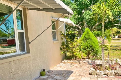 Casa en venta en Hudson, Florida, 2 dormitorios, 65.03 m2 № 1679154 - foto 16