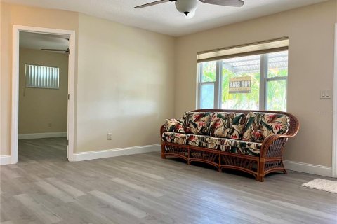 Casa en venta en Hudson, Florida, 2 dormitorios, 65.03 m2 № 1679154 - foto 12