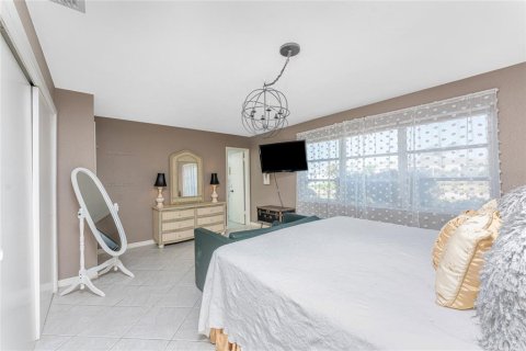 House in Rotonda, Florida 3 bedrooms, 158.96 sq.m. № 1755458 - photo 30