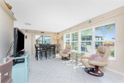 House in Rotonda, Florida 3 bedrooms, 158.96 sq.m. № 1755458 - photo 25