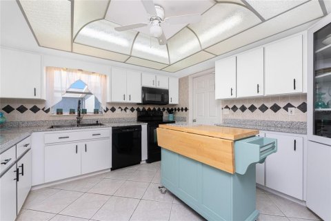 House in Rotonda, Florida 3 bedrooms, 158.96 sq.m. № 1755458 - photo 5
