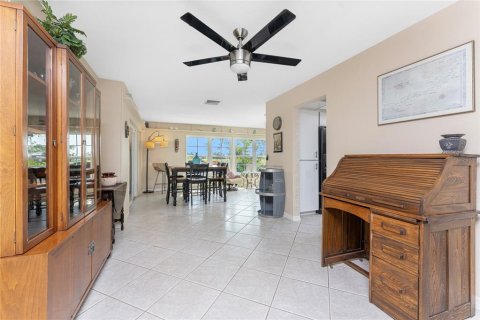 House in Rotonda, Florida 3 bedrooms, 158.96 sq.m. № 1755458 - photo 18