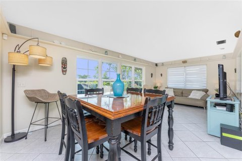 House in Rotonda, Florida 3 bedrooms, 158.96 sq.m. № 1755458 - photo 21