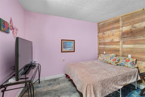 Casa en venta en Crescent City, Florida, 4 dormitorios, 179.12 m2 № 2383624 - foto 30