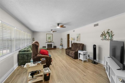 Casa en venta en Crescent City, Florida, 4 dormitorios, 179.12 m2 № 2383624 - foto 19