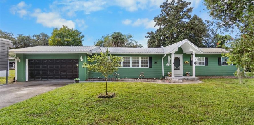 Casa en Crescent City, Florida 4 dormitorios, 179.12 m2 № 2383624