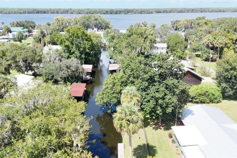 Casa en venta en Crescent City, Florida, 4 dormitorios, 179.12 m2 № 2383624 - foto 2