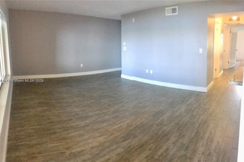 Copropriété à louer à Oakland Park, Floride: 2 chambres, 116.69 m2 № 1973763 - photo 3