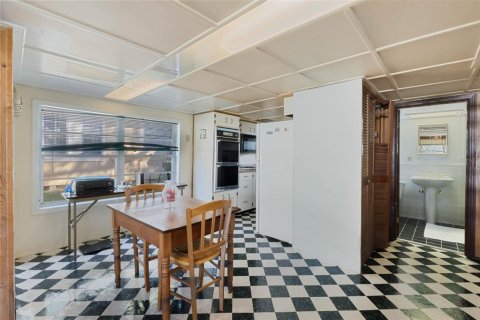 Купить виллу или дом в Уинтер-Гарден, Флорида 3 комнаты, 124.4м2, № 1565063 - фото 11