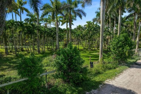 Propiedad comercial en Miami, Florida № 2052321