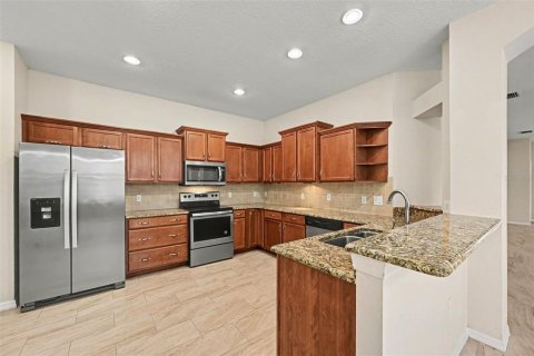 Townhouse in Riverview, Florida 2 bedrooms, 143.26 sq.m. № 2390964 - photo 14