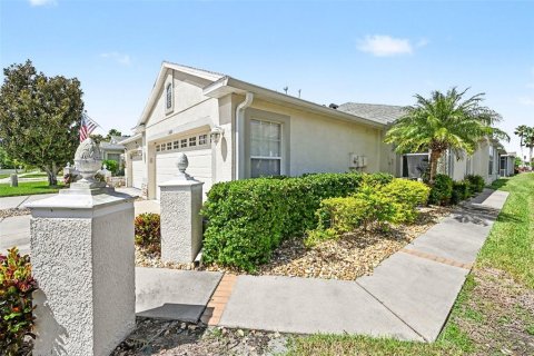 Townhouse in Riverview, Florida 2 bedrooms, 143.26 sq.m. № 2390964 - photo 4