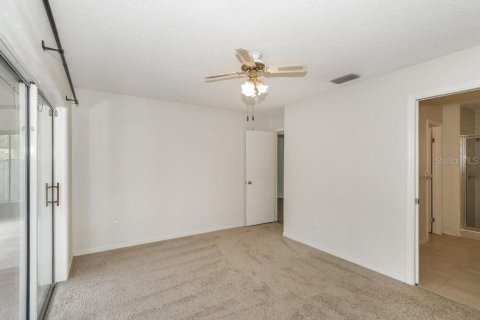Villa ou maison à louer à Tampa, Floride: 3 chambres, 127.93 m2 № 2100390 - photo 11