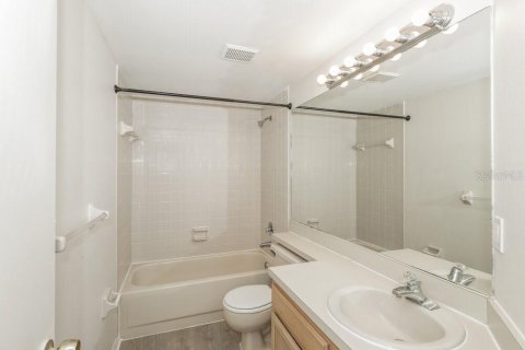 Villa ou maison à louer à Tampa, Floride: 3 chambres, 127.93 m2 № 2100390 - photo 15