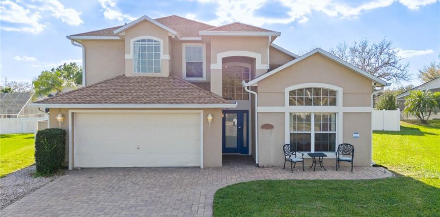 House in Kissimmee, Florida 6 bedrooms, 248.7 sq.m. № 1527667