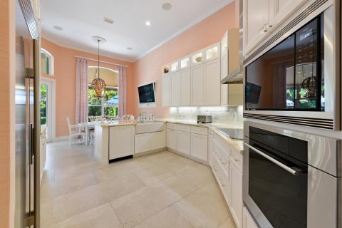 House in Wellington, Florida 4 bedrooms, 301.47 sq.m. № 2158338 - photo 15