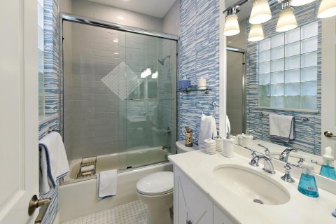 House in Wellington, Florida 4 bedrooms, 301.47 sq.m. № 2158338 - photo 25
