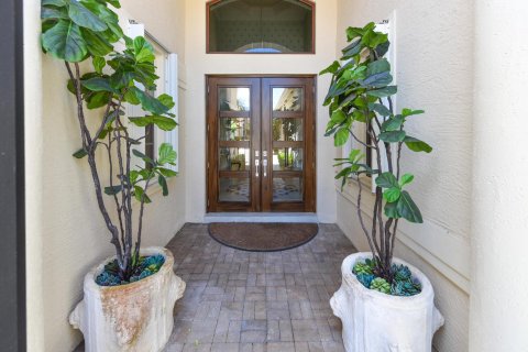 House in Wellington, Florida 4 bedrooms, 301.47 sq.m. № 2158338 - photo 4