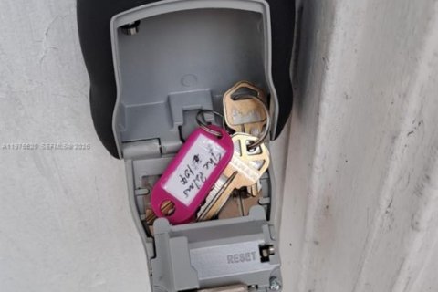 Copropriété à vendre à Dania Beach, Floride: 1 chambre, 65.03 m2 № 2038474 - photo 13