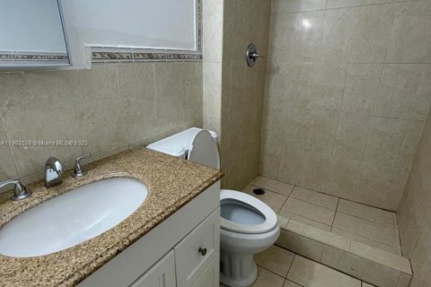 Снять в аренду кондоминиум в Майами, Флорида 2 спальни, 109.16м2, № 1954428 - фото 7