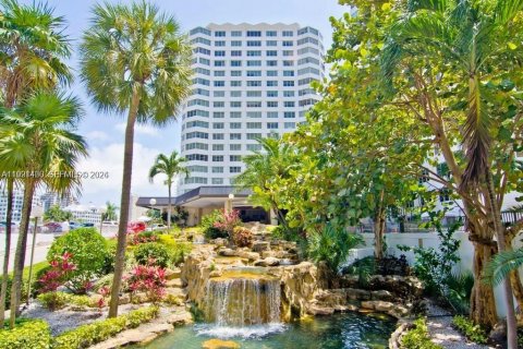 Condo in Miami, Florida, 2 bedrooms  № 2057603 - photo 28