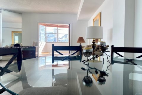 Condominio en alquiler en Miami, Florida, 2 dormitorios, 91.97 m2 № 2057603 - foto 6