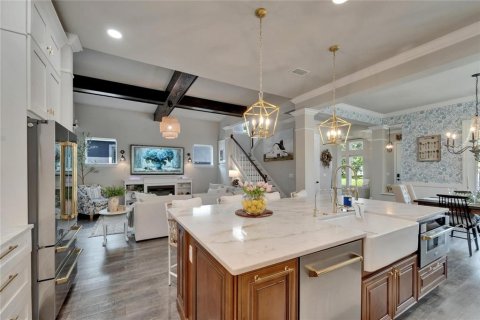 House in Fish Hawk, Florida 4 bedrooms, 283.63 sq.m. № 1841615 - photo 21