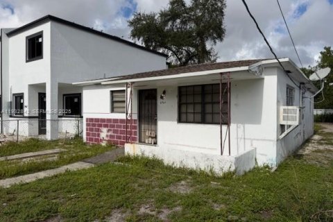Casa en venta en Miami, Florida, 3 dormitorios, 104.05 m2 № 2074935 - foto 2