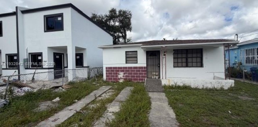 Casa en Miami, Florida 3 dormitorios, 104.05 m2 № 2074935