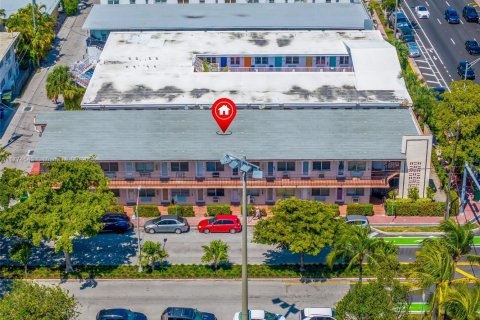 Propiedad comercial en venta en Miami Beach, Florida № 1985553 - foto 19